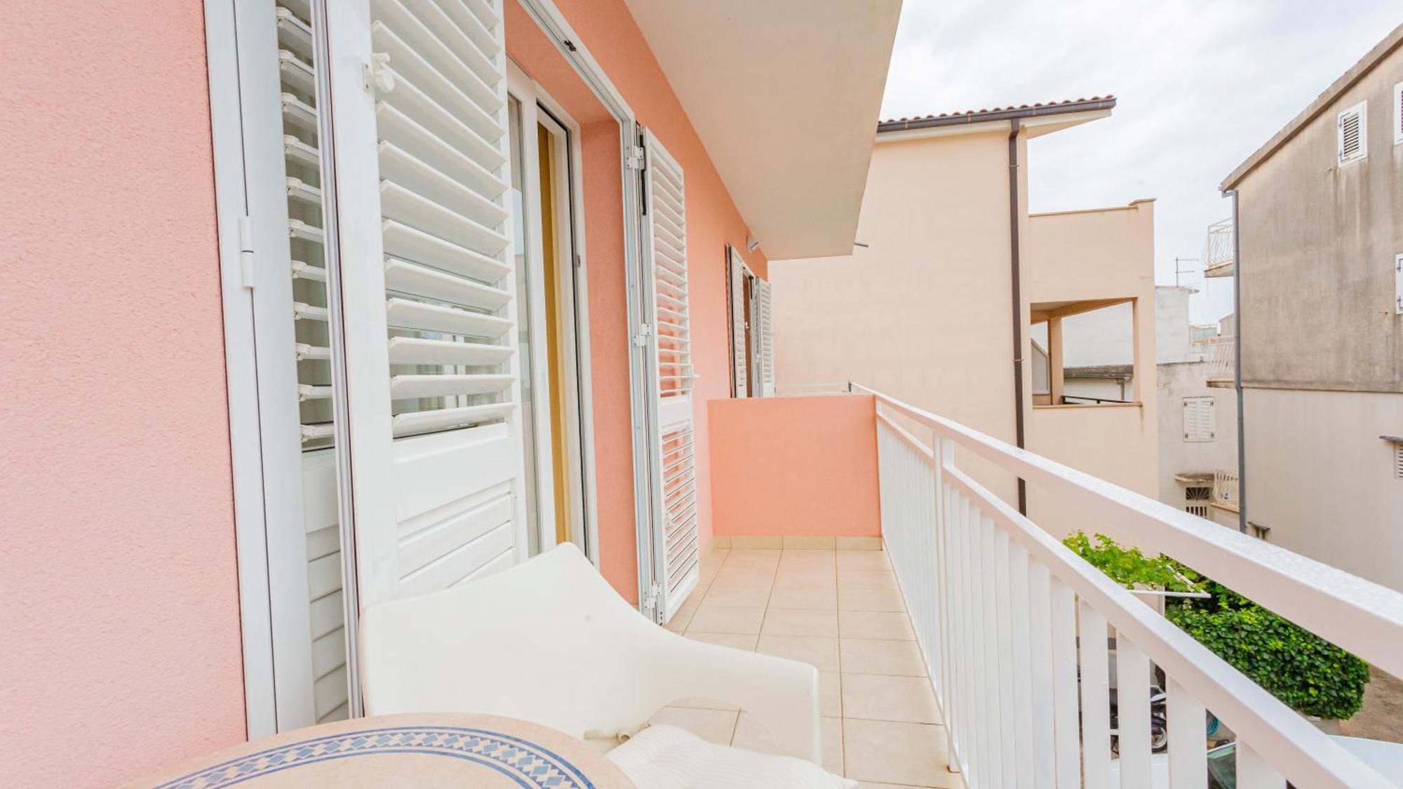 Baska Voda Apartments - Steps From The Beach, Free Parking, Central Location מראה חיצוני תמונה