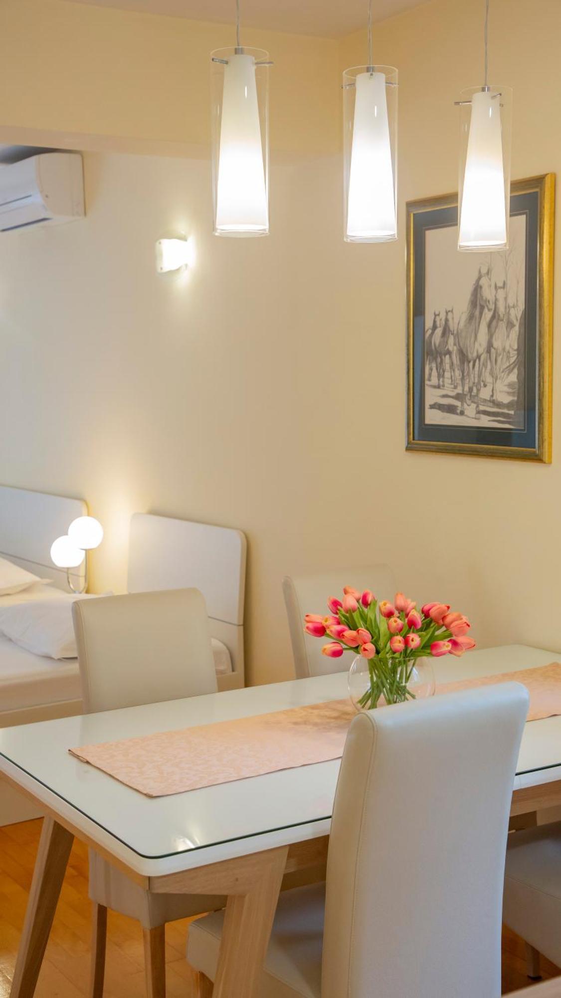 Baska Voda Apartments - Steps From The Beach, Free Parking, Central Location מראה חיצוני תמונה