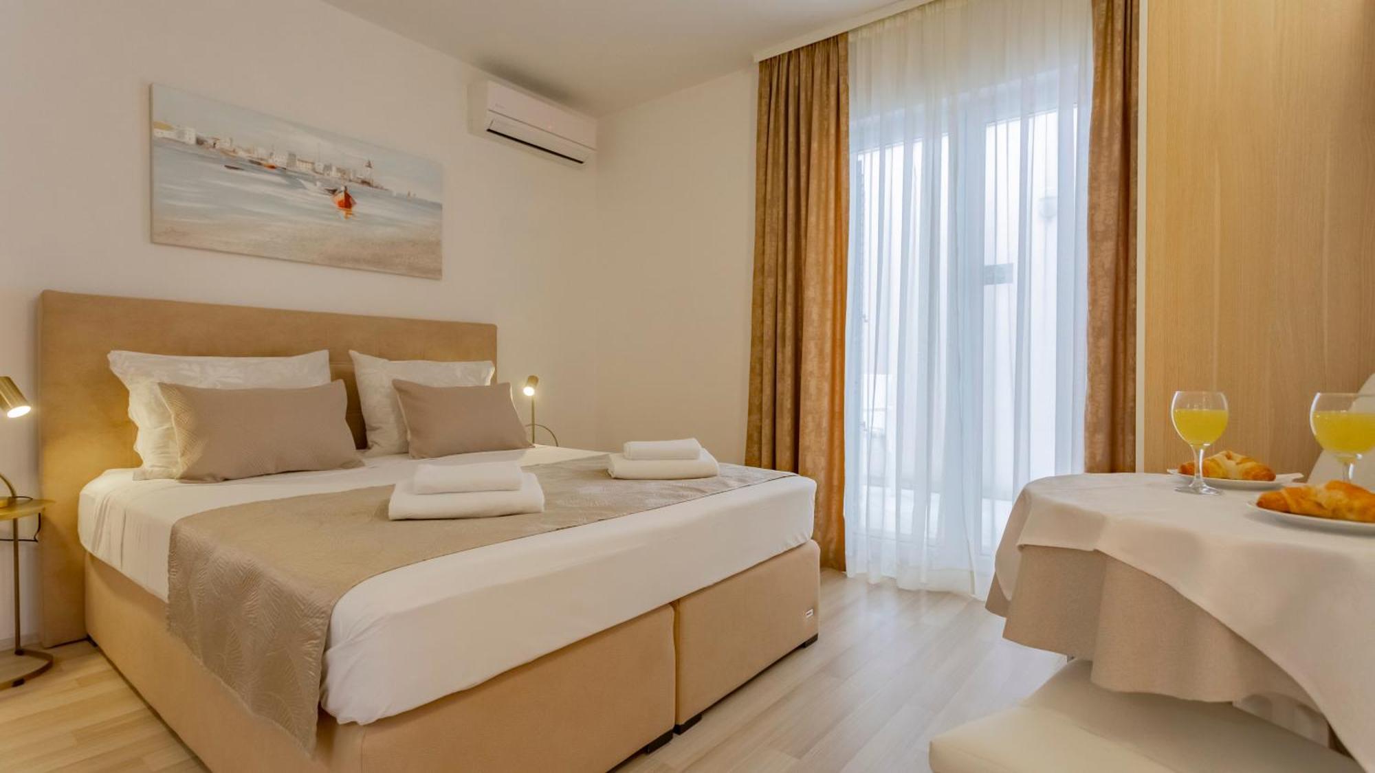Baska Voda Apartments - Steps From The Beach, Free Parking, Central Location מראה חיצוני תמונה