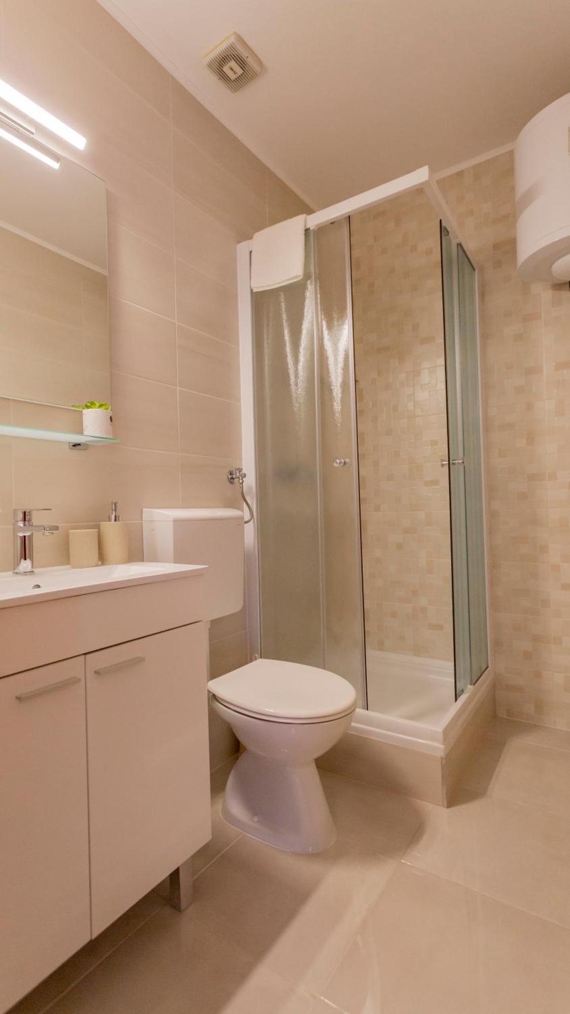 Baska Voda Apartments - Steps From The Beach, Free Parking, Central Location מראה חיצוני תמונה