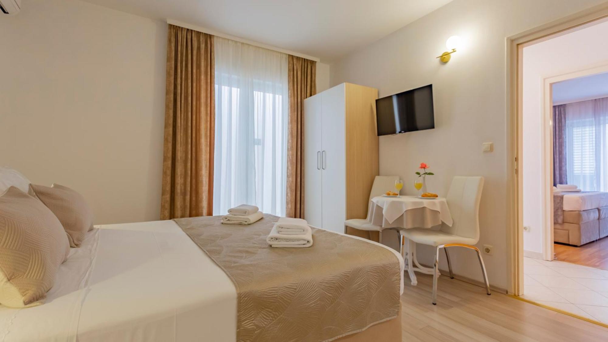 Baska Voda Apartments - Steps From The Beach, Free Parking, Central Location מראה חיצוני תמונה