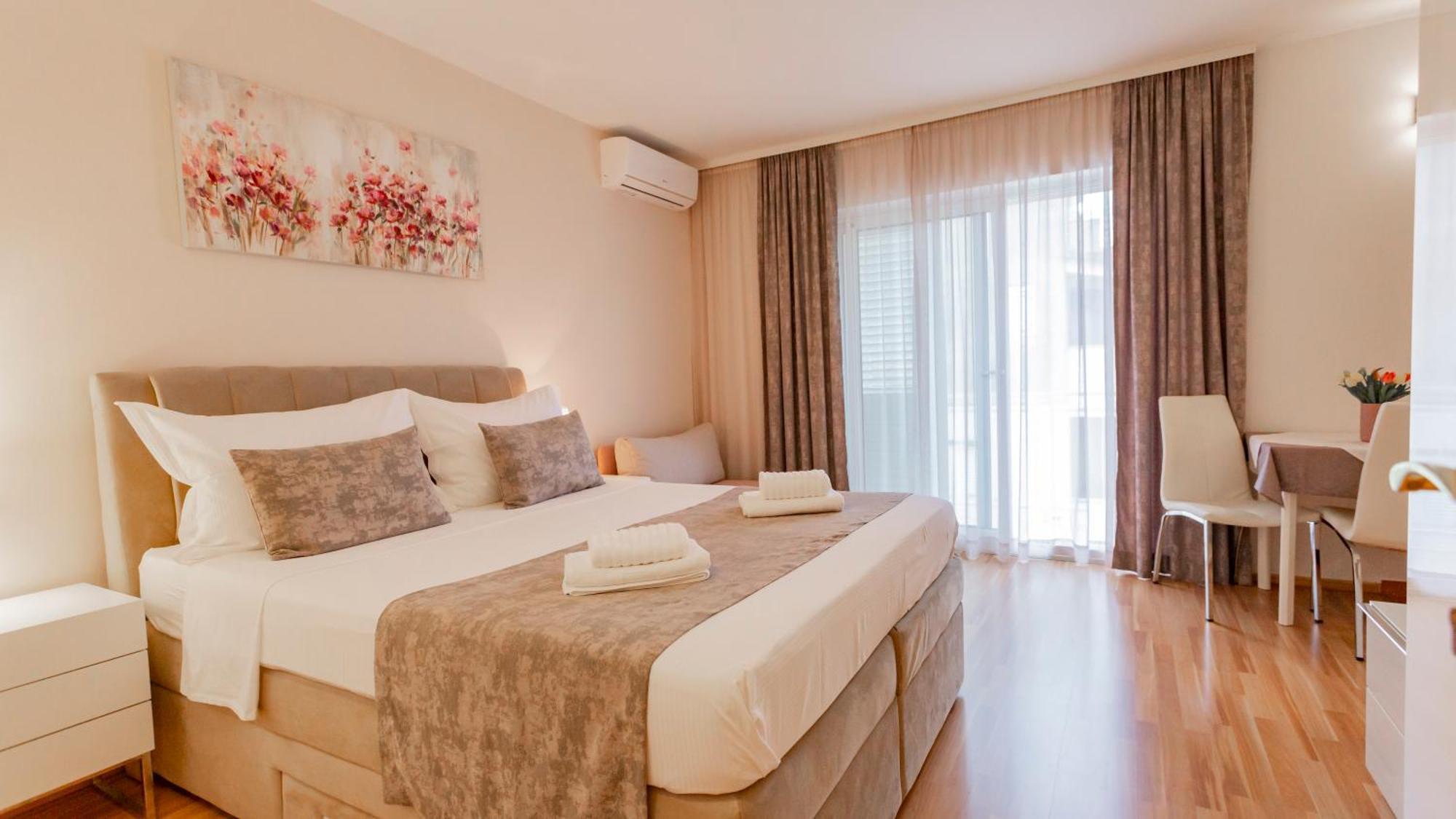 Baska Voda Apartments - Steps From The Beach, Free Parking, Central Location מראה חיצוני תמונה