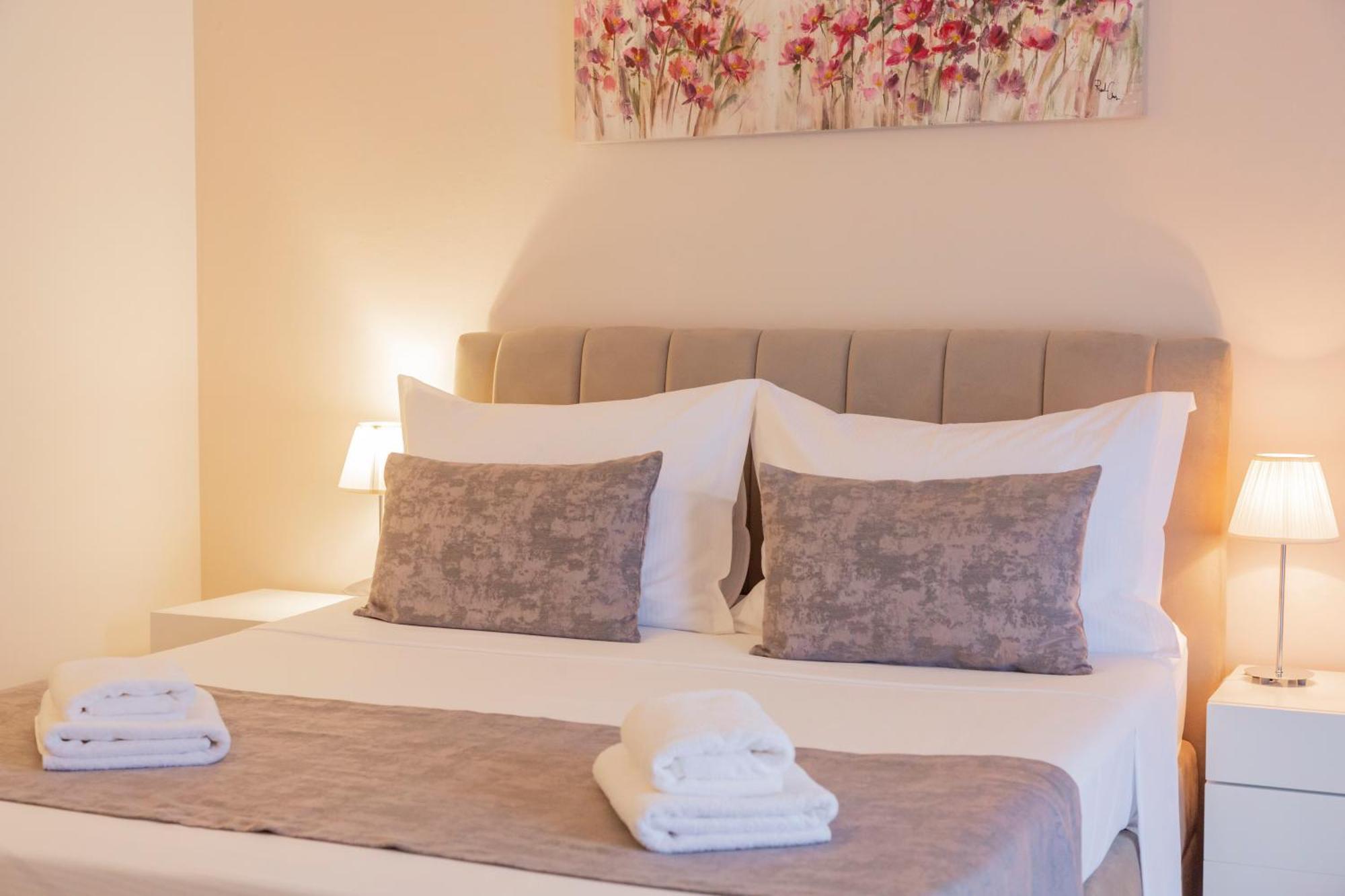 Baska Voda Apartments - Steps From The Beach, Free Parking, Central Location מראה חיצוני תמונה